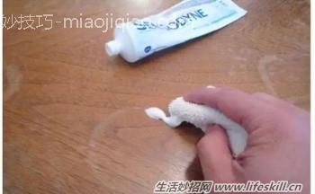 牙膏的10个另类小妙用