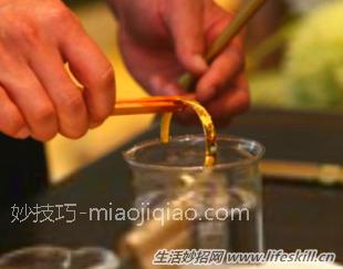 黄金饰品脏了如何清洗？ 