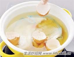 塑料盆上的污垢巧清洗 
