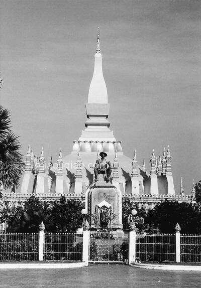 老挝：发展中的美丽家园 
