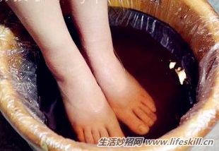 泡脚治脚癣、脚臭小妙招 