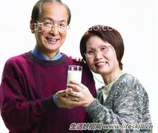 老年人应该怎样补钙？ 