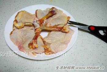 鸡腿剔骨小窍门