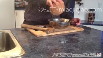 打开椰子的小方法