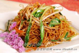 炒面、炒饭不粘锅的小诀窍！ 