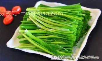 怎样炒韭菜既不出水又能入味？ 