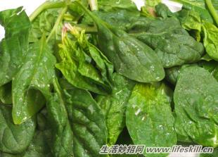 怎样去掉菠菜的涩味？ 