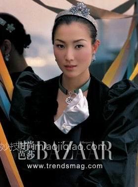 顶上风情 8位女星发饰比拼 