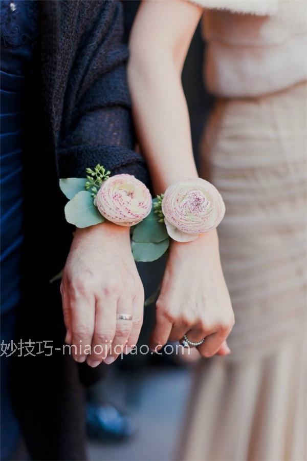 唯美伴娘手腕花图片 与新娘手腕花相呼应