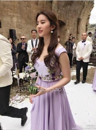 明星伴娘礼服图片大集合 谁丑谁美一目了然
