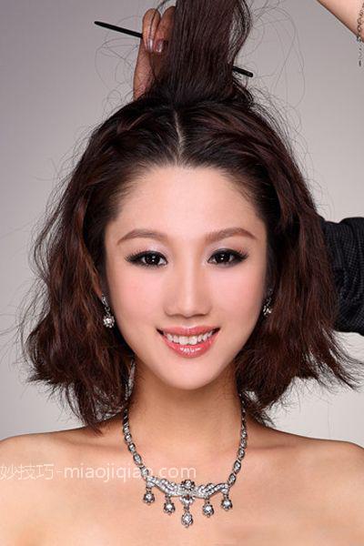 新娘中分编发教程图解 女人味十足