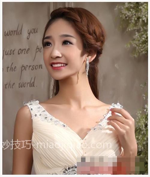 伴娘编发发型图片 甜美味道尽情展现