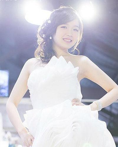 甜美新娘妆图片 展现娇俏迷人气息