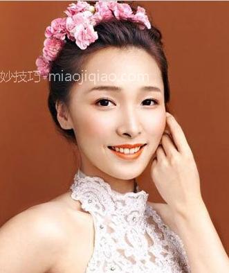 最新新娘盘发造型图片 化身浪漫花仙子让新郎对你爱不完