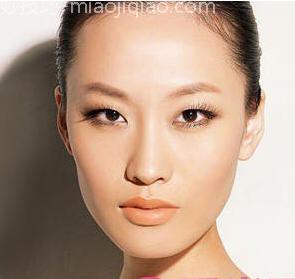 新娘单眼皮眼妆的画法技巧 烘托出东方新娘的气质