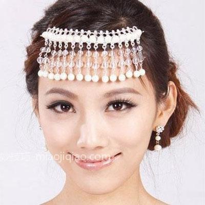新娘妆画法教程 让你体会不一样的新娘妆风格