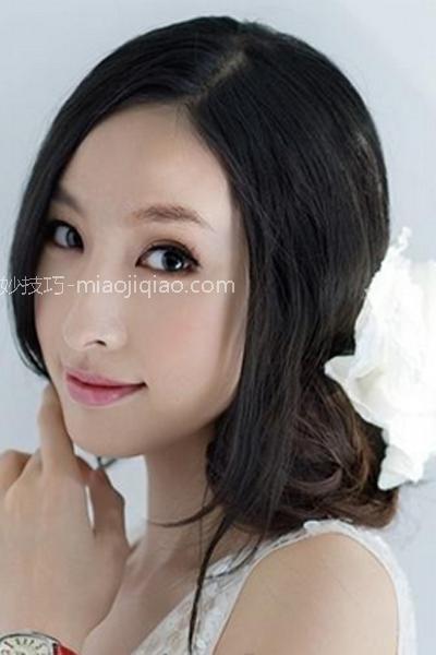 斜刘海新娘发型图片 女神范儿尽显