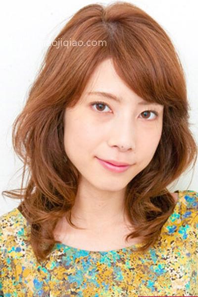 齐肩短发新娘盘发 优雅魅力无法阻挡