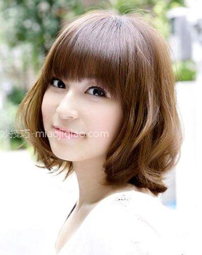 结婚当天新娘发型教程 在婚礼上面更加耀眼